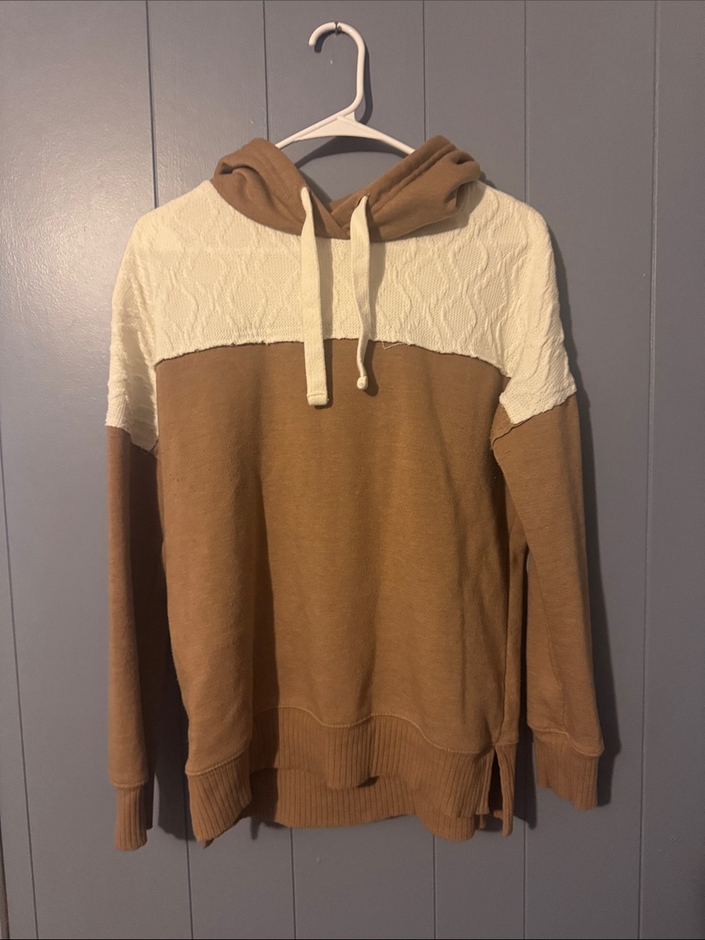 Maurices Two-Tone Crewneck Sweater - Cream and Brown
